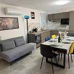 Casa Hanna Garden Апартаменты Вербания